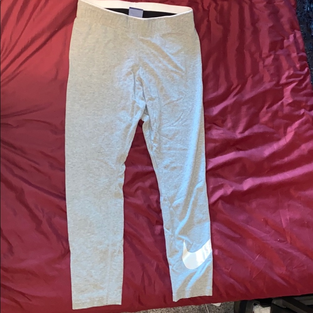 Nike cropped leggings